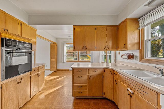 3465 Wilshire ROAD, Brookfield, WI 53045