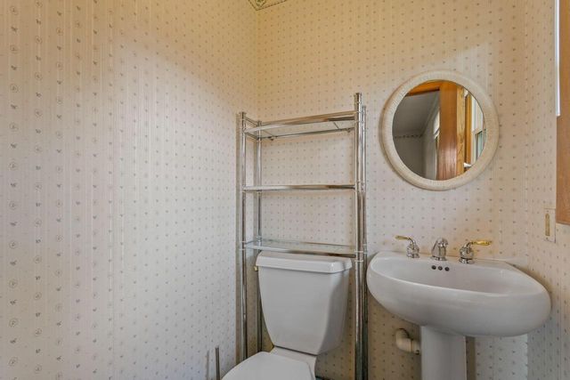 3465 Wilshire ROAD, Brookfield, WI 53045