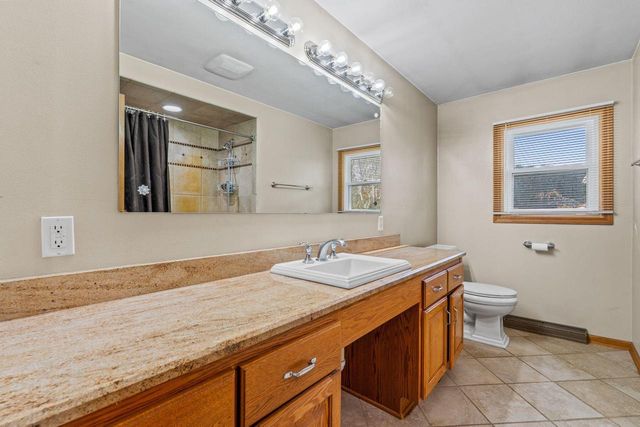 3465 Wilshire ROAD, Brookfield, WI 53045