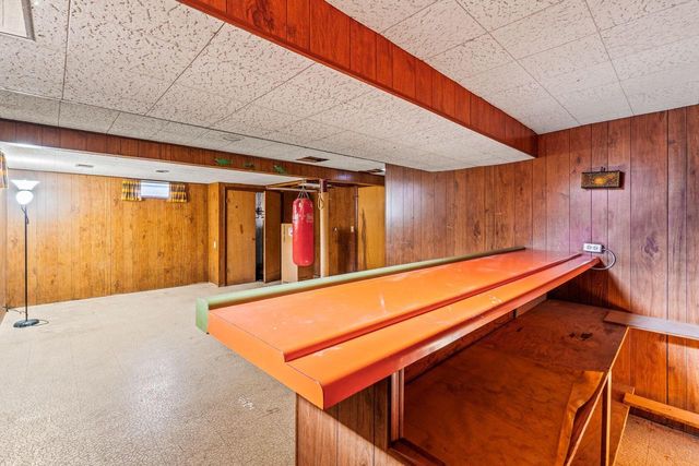 3465 Wilshire ROAD, Brookfield, WI 53045