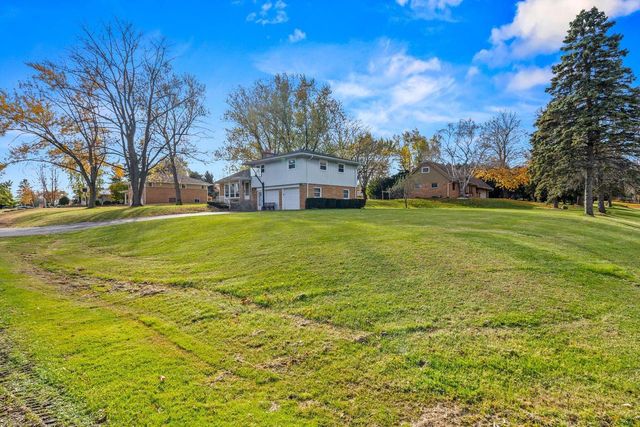 3465 Wilshire ROAD, Brookfield, WI 53045