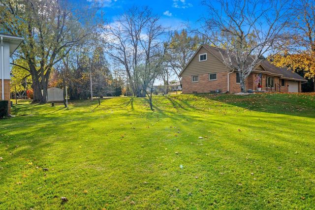 3465 Wilshire ROAD, Brookfield, WI 53045