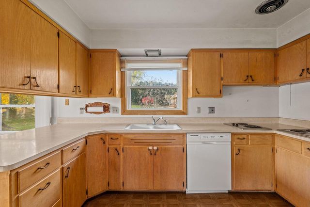 3465 Wilshire ROAD, Brookfield, WI 53045