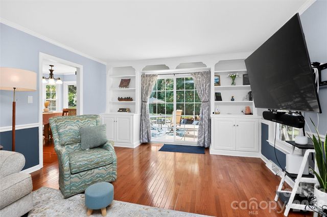 4007 Meadowridge Drive, Charlotte, NC 28226