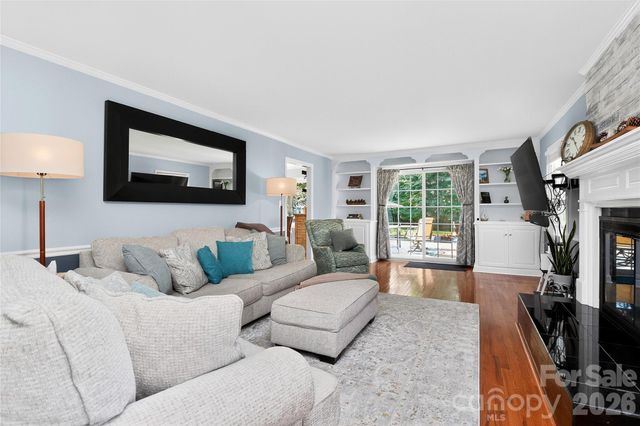 4007 Meadowridge Drive, Charlotte, NC 28226
