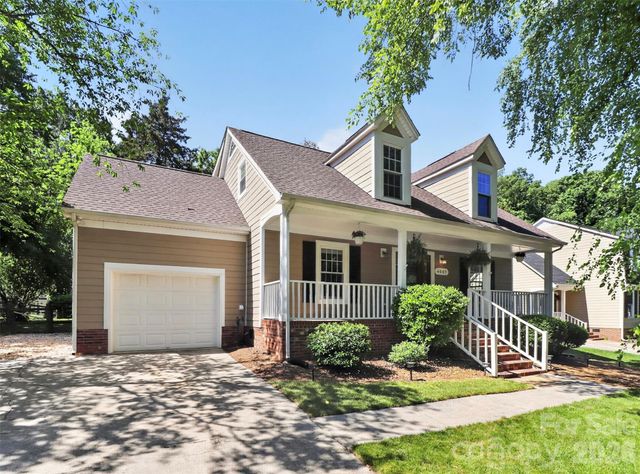 4007 Meadowridge Drive, Charlotte, NC 28226