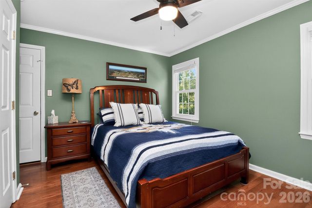 4007 Meadowridge Drive, Charlotte, NC 28226