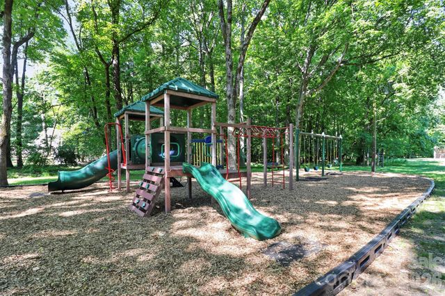 4007 Meadowridge Drive, Charlotte, NC 28226