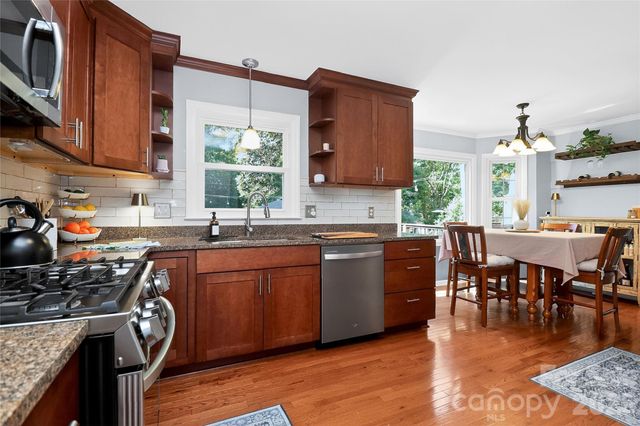 4007 Meadowridge Drive, Charlotte, NC 28226