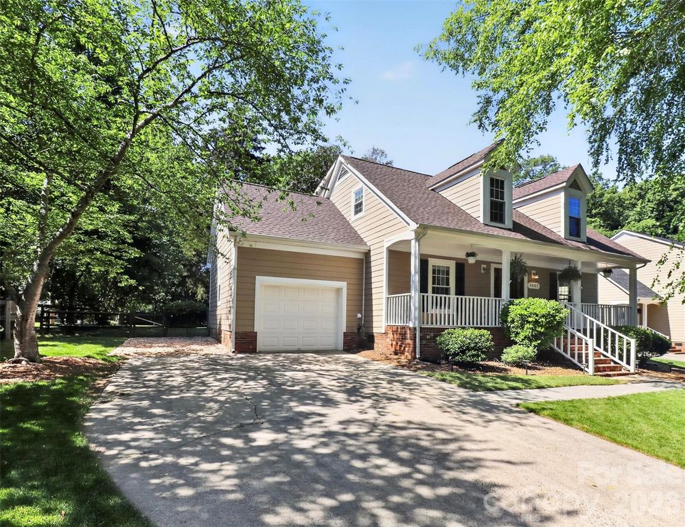 4007 Meadowridge Drive, Charlotte, NC 28226