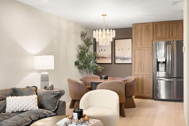 2857 N Los Felices Road 210, Palm Springs, CA 92262