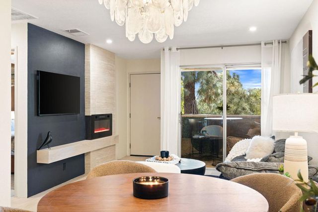 2857 N Los Felices Road 210, Palm Springs, CA 92262