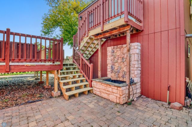 245 12TH Avenue E, West Fargo, ND 58078