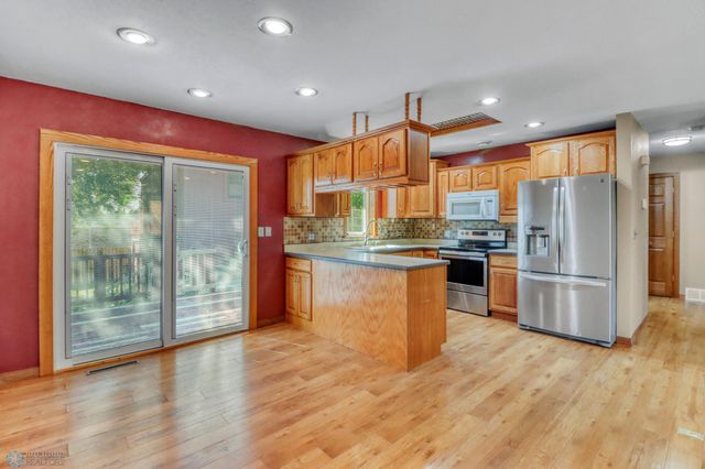 245 12TH Avenue E, West Fargo, ND 58078