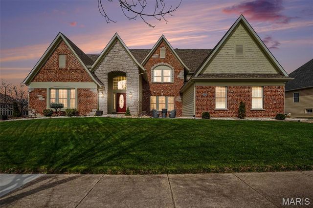 2377 Spring Mill Estates Drive, St Charles, MO 63303