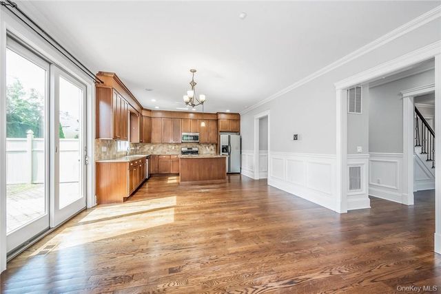 114 Lincoln Avenue, West Harrison, NY 10604