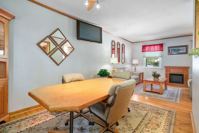 615 E Golf Road, Libertyville, IL 60048