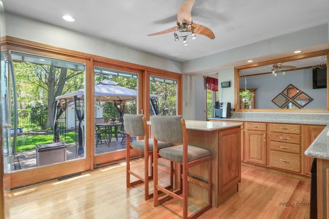 615 E Golf Road, Libertyville, IL 60048