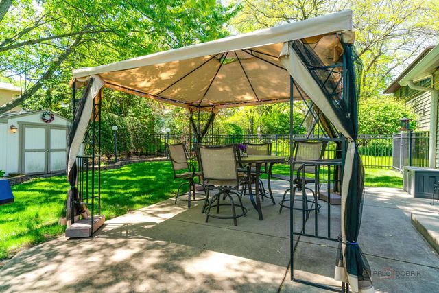 615 E Golf Road, Libertyville, IL 60048