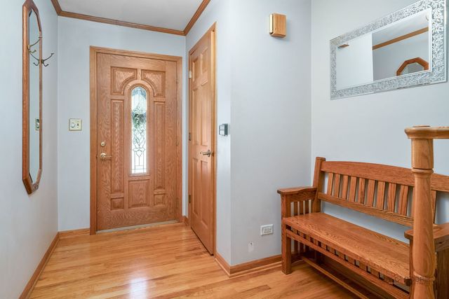 615 E Golf Road, Libertyville, IL 60048