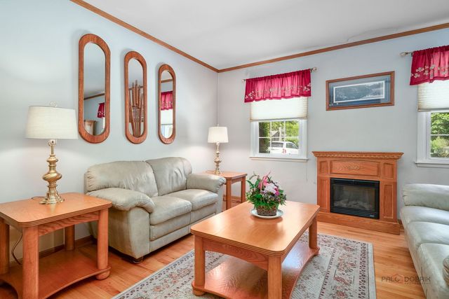 615 E Golf Road, Libertyville, IL 60048