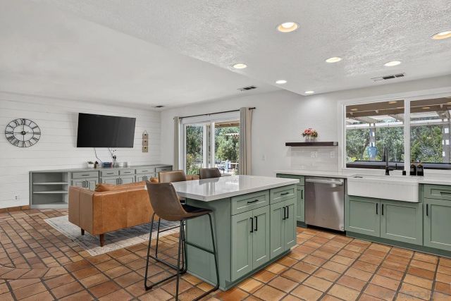 4515 Baja Mission Road, Fallbrook, CA 92028