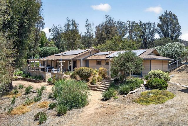 4515 Baja Mission Road, Fallbrook, CA 92028