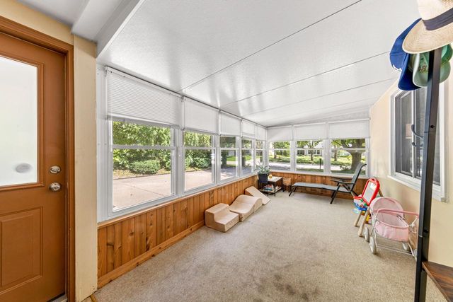 7115 N Seneca AVENUE, Glendale, WI 53217