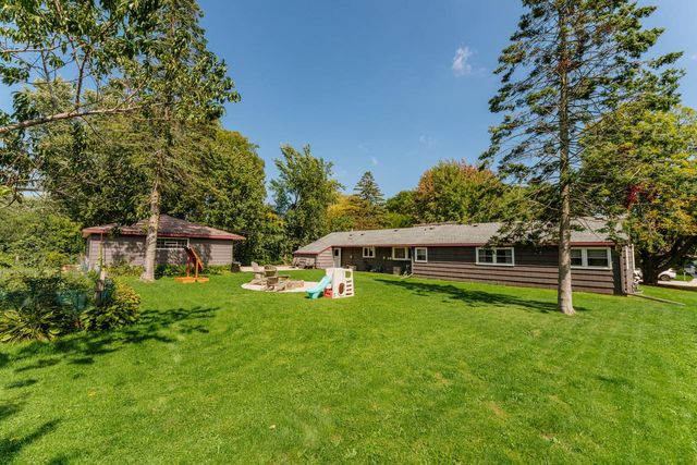 7115 N Seneca AVENUE, Glendale, WI 53217