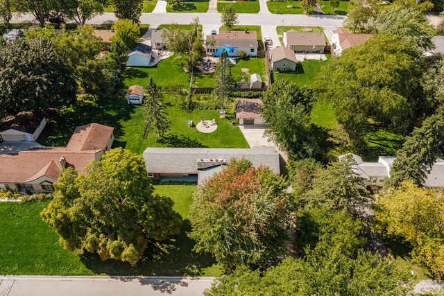 7115 N Seneca AVENUE, Glendale, WI 53217