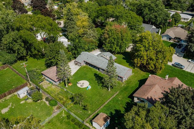 7115 N Seneca AVENUE, Glendale, WI 53217