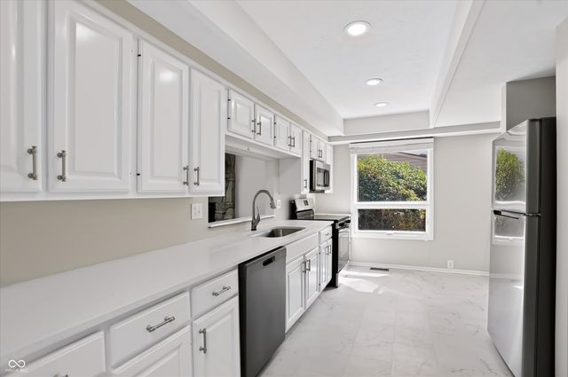 328 Sandbrook Drive, Noblesville, IN 46062
