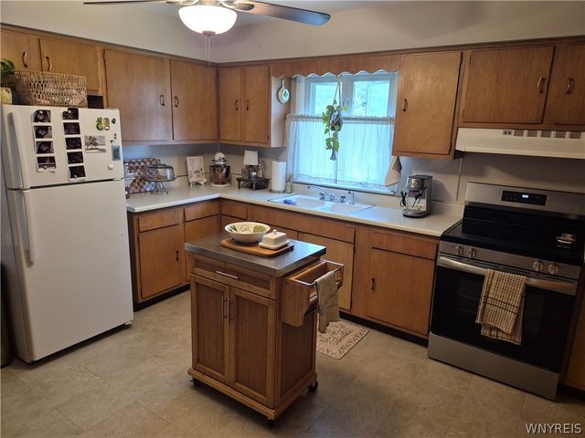 66 Landau Drive, Gates, NY 14606
