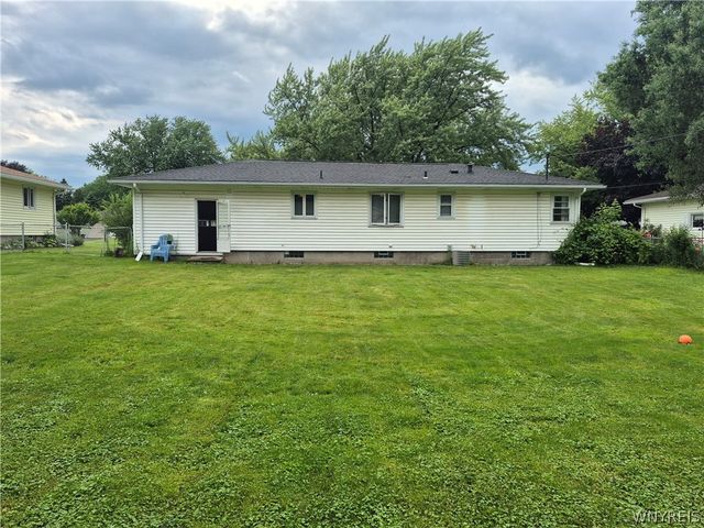 66 Landau Drive, Gates, NY 14606