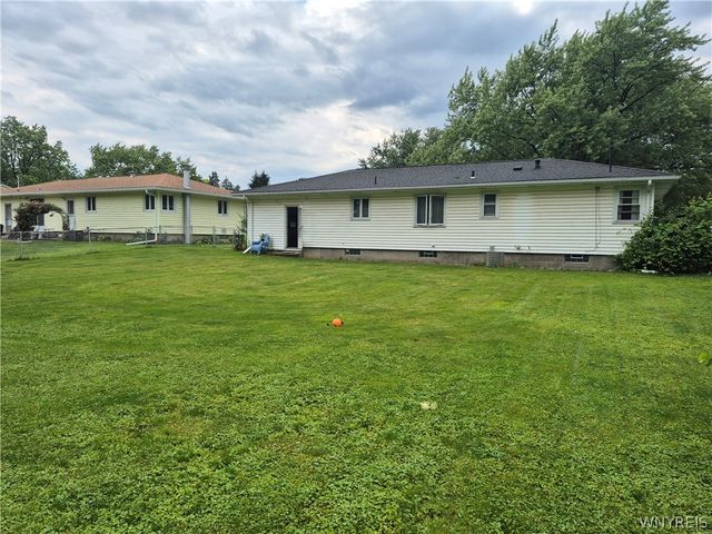 66 Landau Drive, Gates, NY 14606