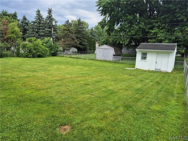 66 Landau Drive, Gates, NY 14606