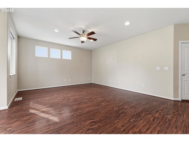 5595 Ne AZORES Ct, Hillsboro, OR 97124