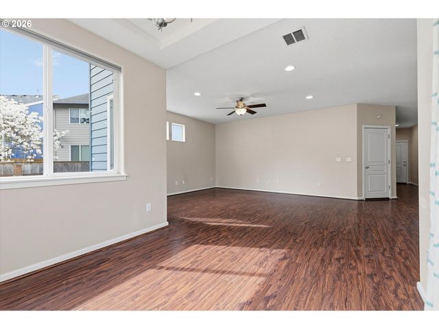 5595 Ne AZORES Ct, Hillsboro, OR 97124