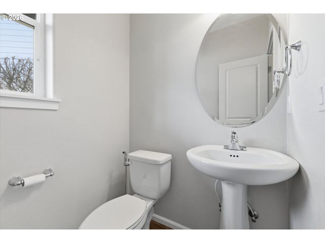 5595 Ne AZORES Ct, Hillsboro, OR 97124