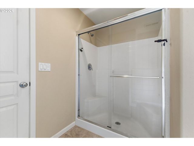 5595 Ne AZORES Ct, Hillsboro, OR 97124