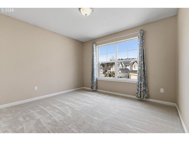 5595 Ne AZORES Ct, Hillsboro, OR 97124