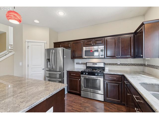 5595 Ne AZORES Ct, Hillsboro, OR 97124