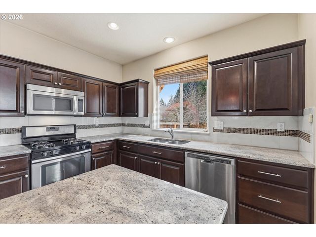 5595 Ne AZORES Ct, Hillsboro, OR 97124