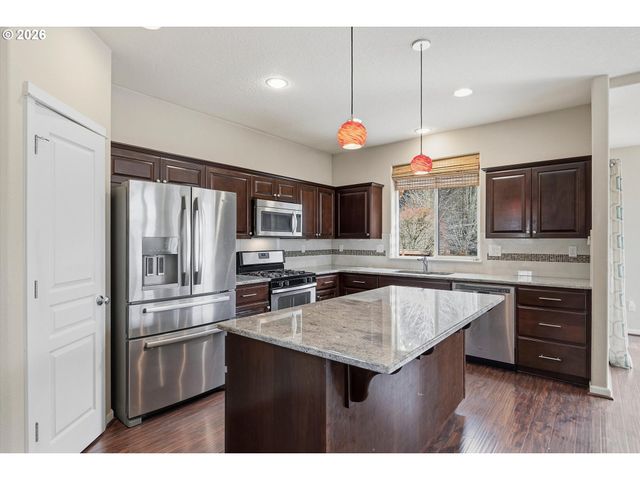 5595 Ne AZORES Ct, Hillsboro, OR 97124