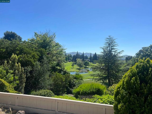 607 Silver Lake Dr, Danville, CA 94526