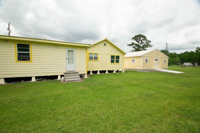 206 Harris St, Chauvin, LA 70344