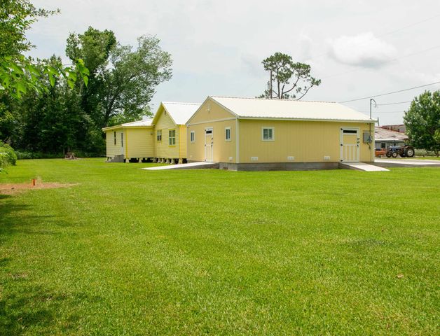 206 Harris St, Chauvin, LA 70344