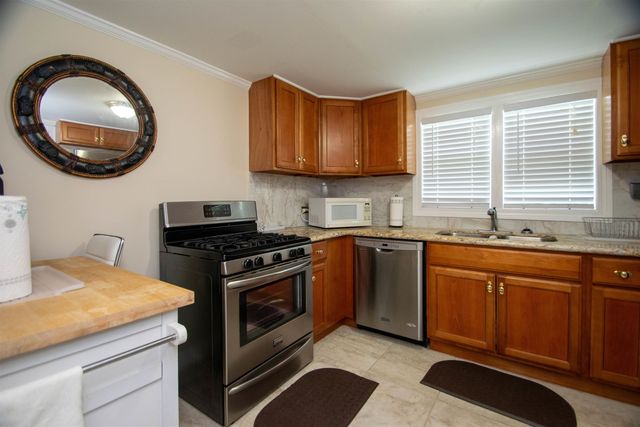 206 Harris St, Chauvin, LA 70344