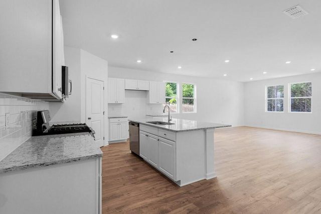 218 Groveton Court, Euharlee, GA 30145