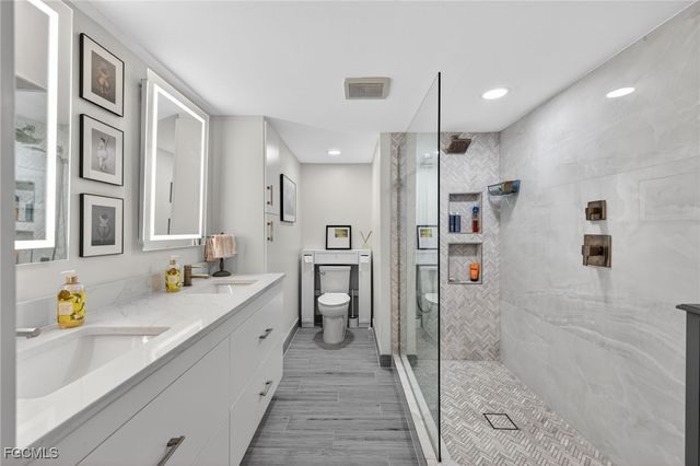 4711 S Landings DR, Fort Myers, FL 33919